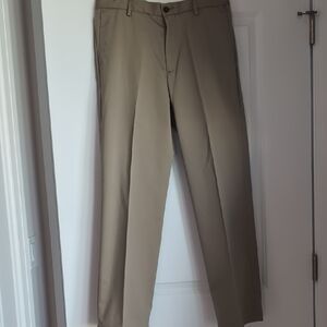 Dockers Men's Khaki Chinos
